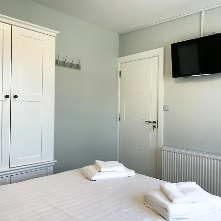 Large Townhouse At The Bridge - Town Centre * Dingle