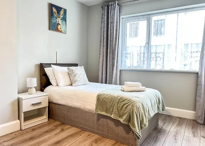 Large Townhouse At The Bridge - Town Centre * Dingle